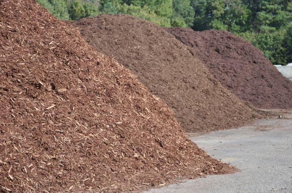 Brown Mulch Delivery in Mesa